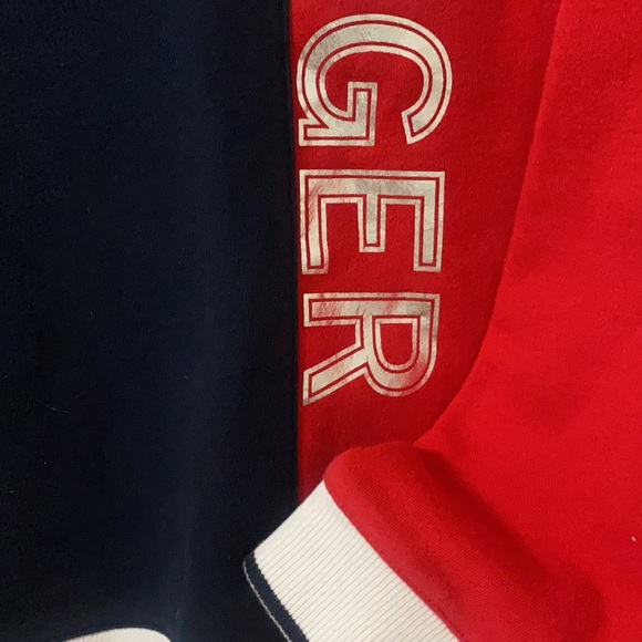 FREE SHIPPING Tommy Hilfiger crewneck - Picture 3 of 5